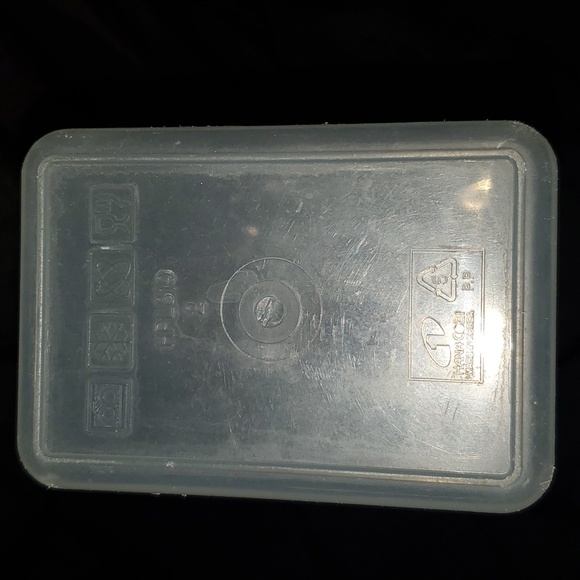 Lock & Lock Storage Container - Picture 6 of 6